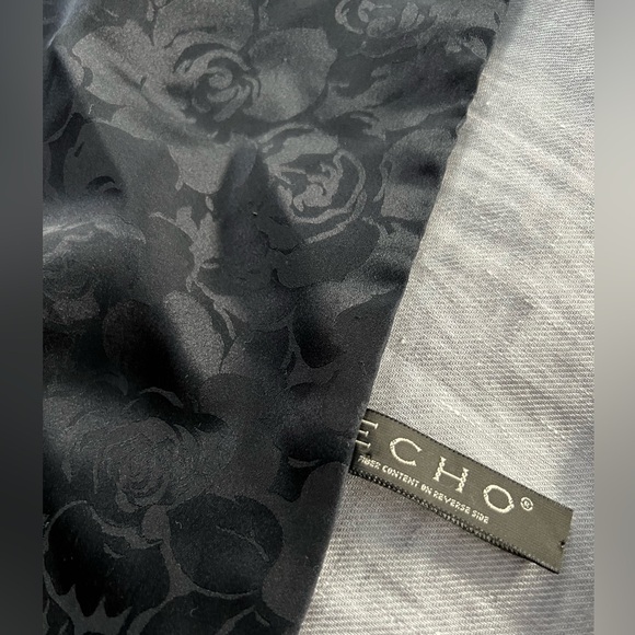 ECHO black damask 100% silk opera length scarf // soirée shoulder wrap - Picture 2 of 7